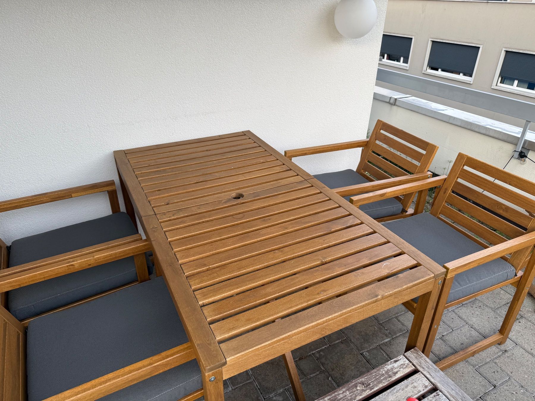 Ikea Tavoli: Nämmarö Sitzgruppe aussen – Usato da Zürich venduto da mai_p8kk 1