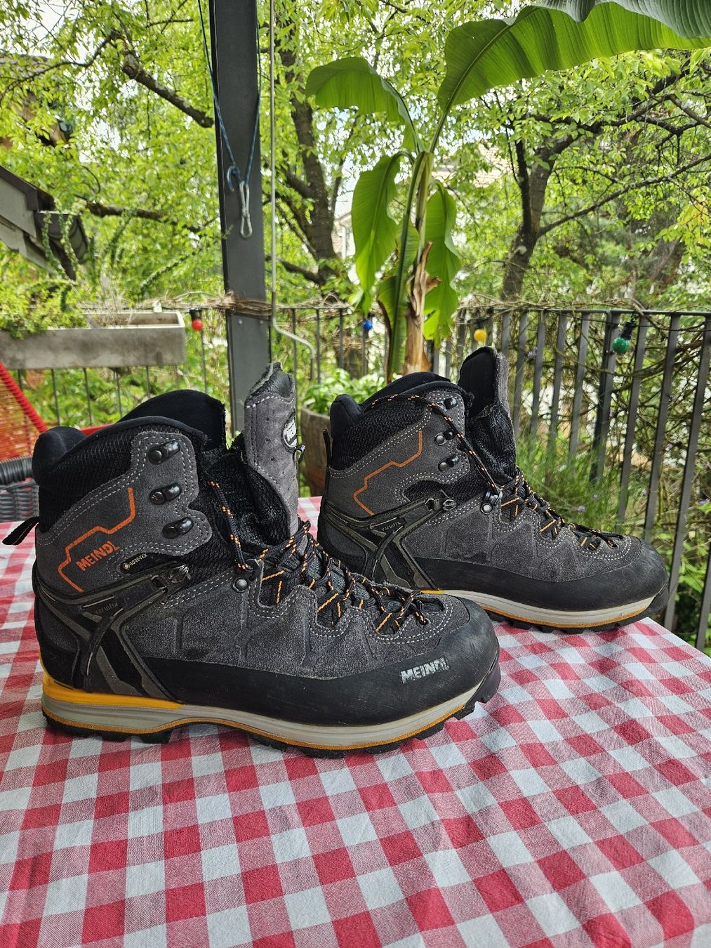 Meindl Scarpe da uomo: Meindl litepeak men pro GTX anthrazit UK 9 EU 43 – Usato da winterthur venduto da Zappazagato