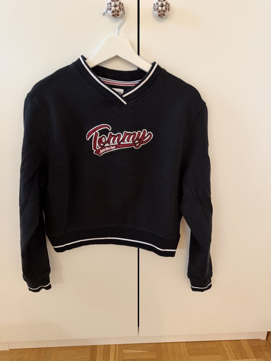 Tommy Hilfiger Pullover & Sweatshirts: Y2K Tommy Hilfiger Pullover XS – Gebraucht aus Winterthur von adriana_1000 1