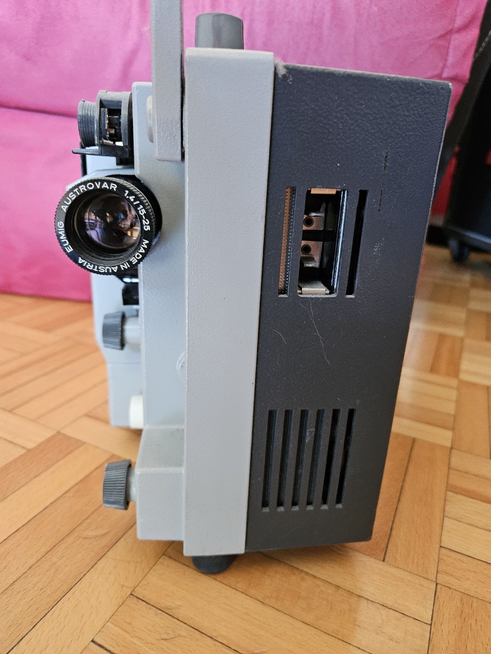 Eumig Vidéoprojecteurs: Projecteur Super8 EUMIG – Défectueux à Couvet par SugarDrops 4