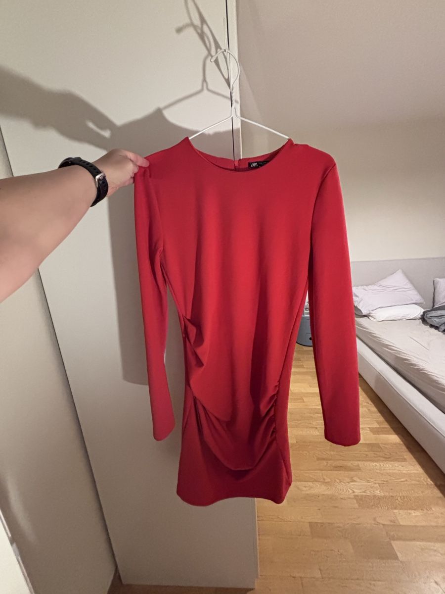 Zara Kleider: Vestito sexy rosso – Gebraucht aus Zürich von mat_58mf
