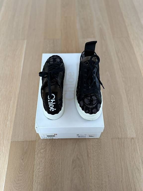 Scarpe da donna: Chloé Lauren Sneaker mit Spitze – Usato da St. Gallen venduto da Sabrinaaa 1