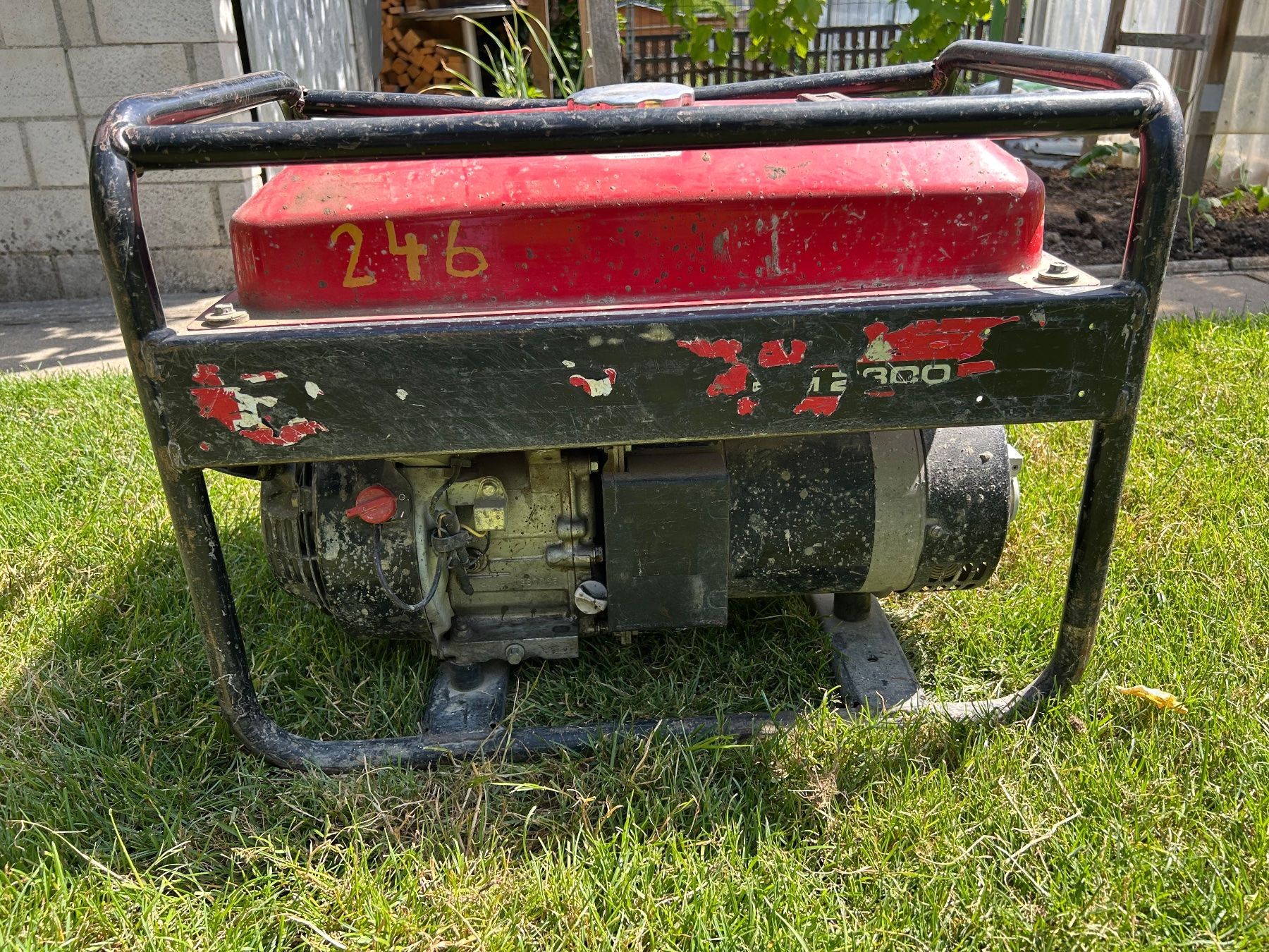 Generatori di corrente: Honda Stromgenerator Typ ECM 2800 – Usato da Birr venduto da antigo1 6