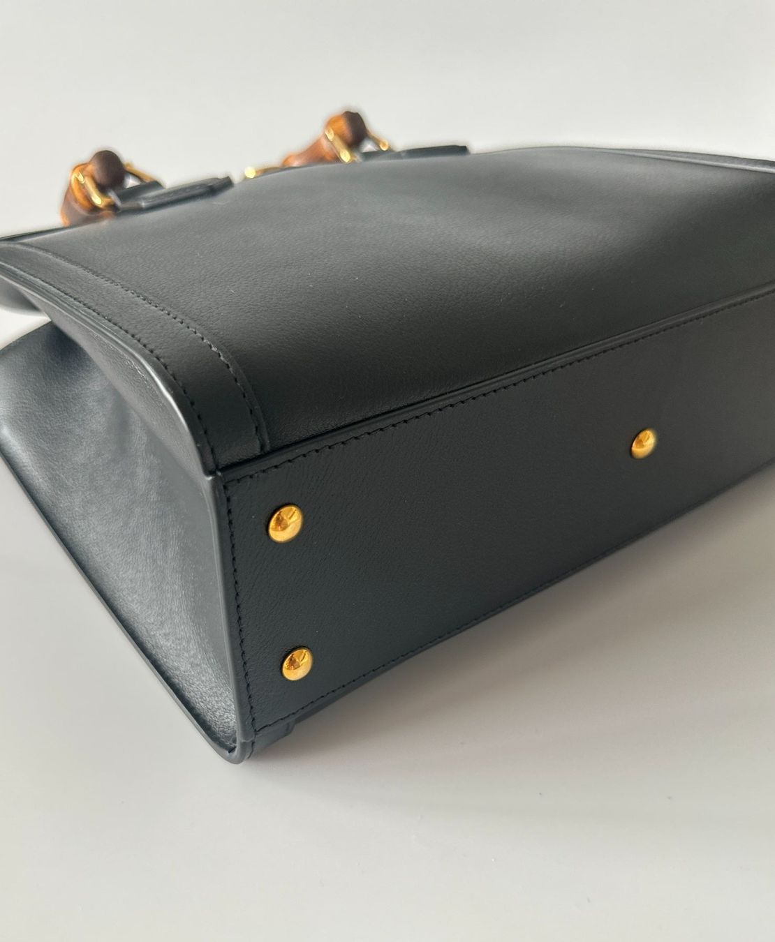 Gucci Taschen für Damen: New classic bag Gucci Diana – Neu und originalverpackt aus Lugano von juledo 4