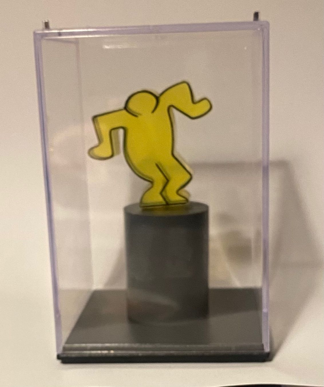 Sculture & Statue: HARING KEITH  (1958-1990) Multiple Limitierte Edition – Usato da Bern venduto da art-for-sale 2