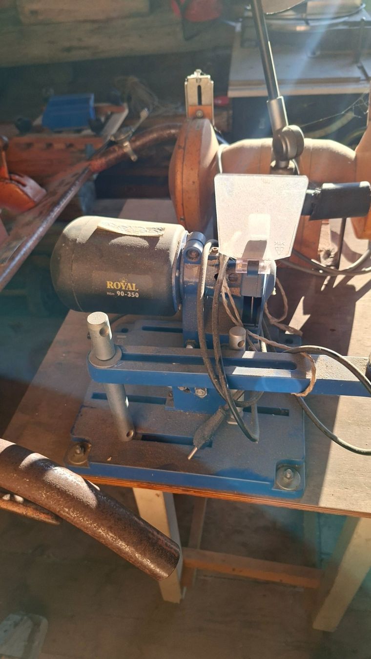 Tutte le macchine: Machine à affûter les lames de scie – Usato da Vaulruz venduto da G77H
