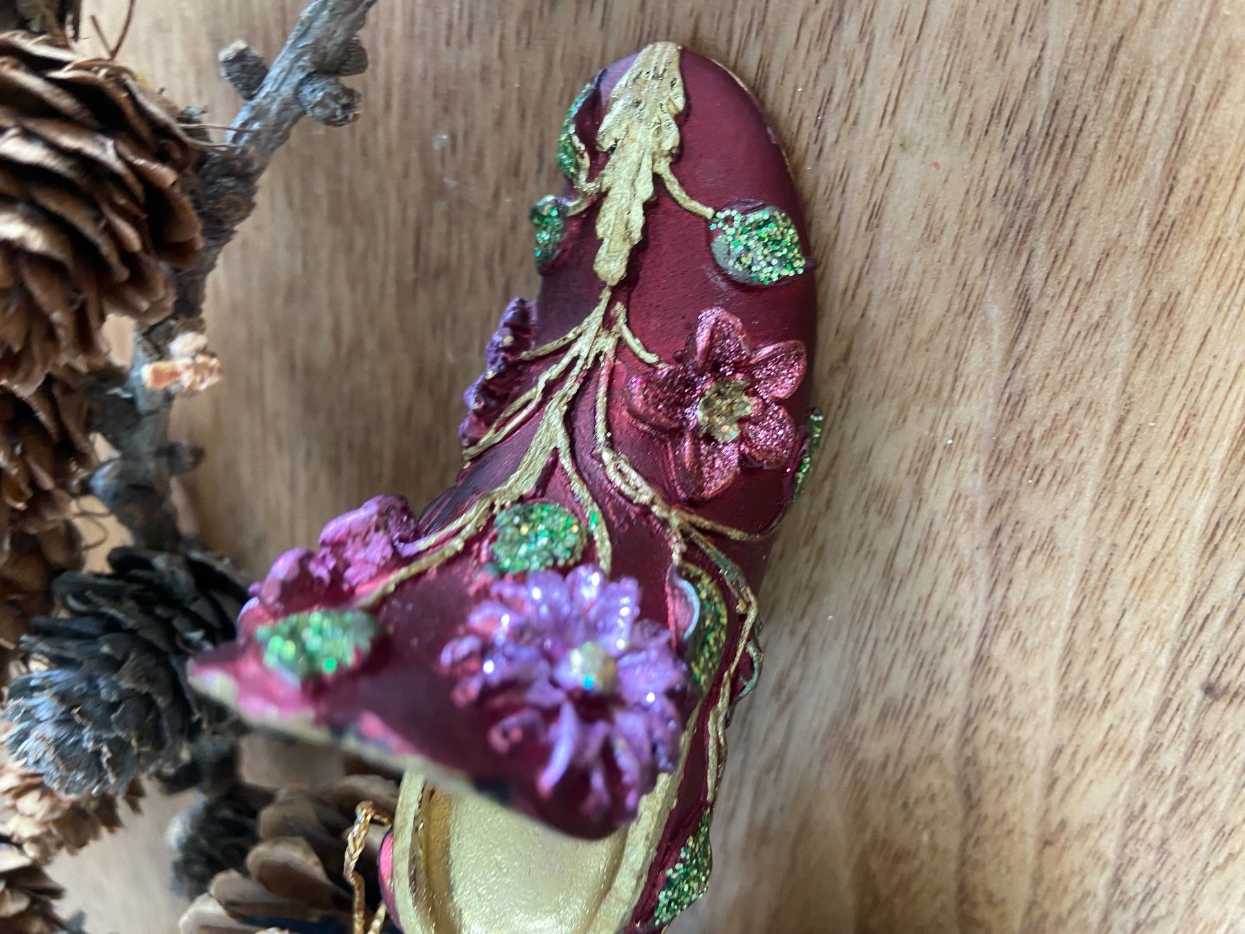Tutte le decorazioni: Schuh-Anhänger mit Blumen, goldig, romantisch, ein Hinguc... – Usato da St. Gallen venduto da luzi06 4