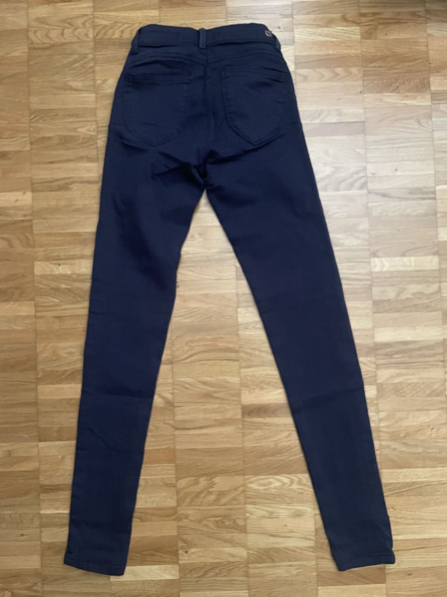 Tally Weijl Hosen: Pantalon taille haute bleu foncé – Gebraucht aus Pont-de-la-Morge (Sion) von hel_bh28 1