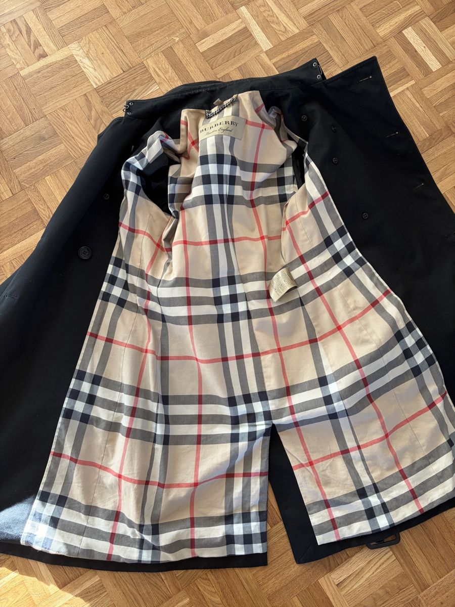Burberry Cappotti: Burberry Trench Coat – Usato da Zürich venduto da Mb_Zh 1