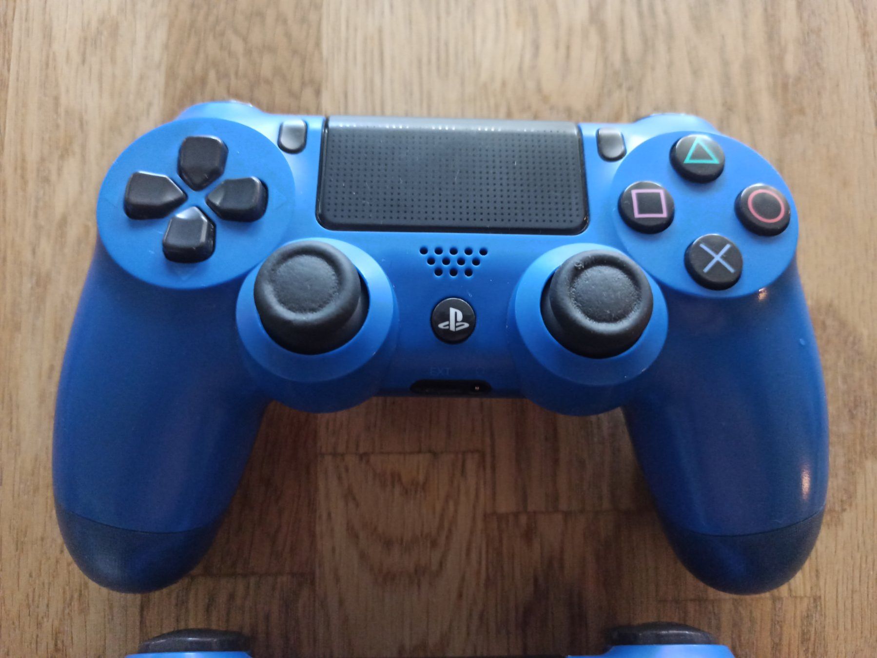 Manettes: 2 x Original Controller Sony PS4 Wireless DualShock 4 V2 – D'occasion à Oberweningen par mar_87mx 3