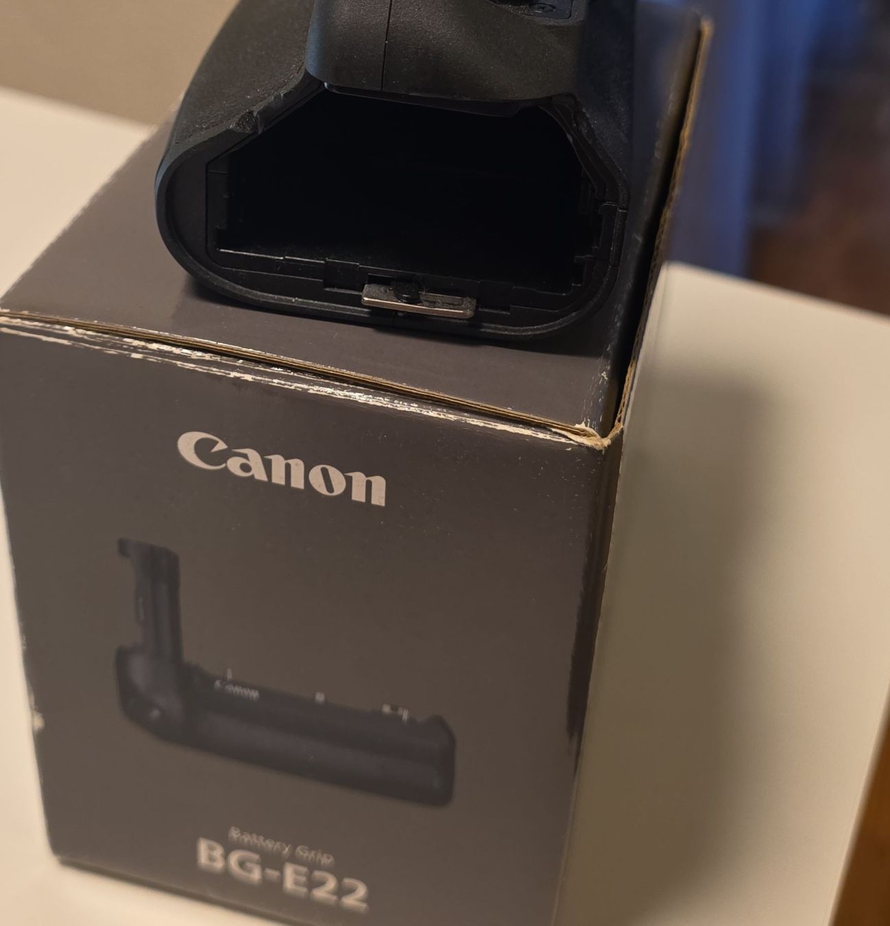 Canon Fotocamera: Canon BG-E22 Batteriegriff - ohne schublade – Usato da Affoltern am Albis venduto da Piten707