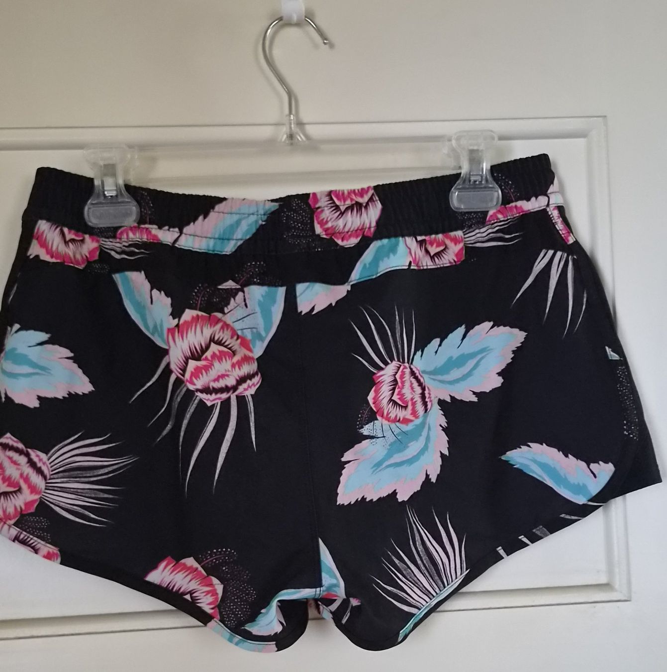 Roxy Badekleider & Bikinis: Original Roxy Boardshorts in Grösse L. – Gebraucht aus Zug von Keikogood 1