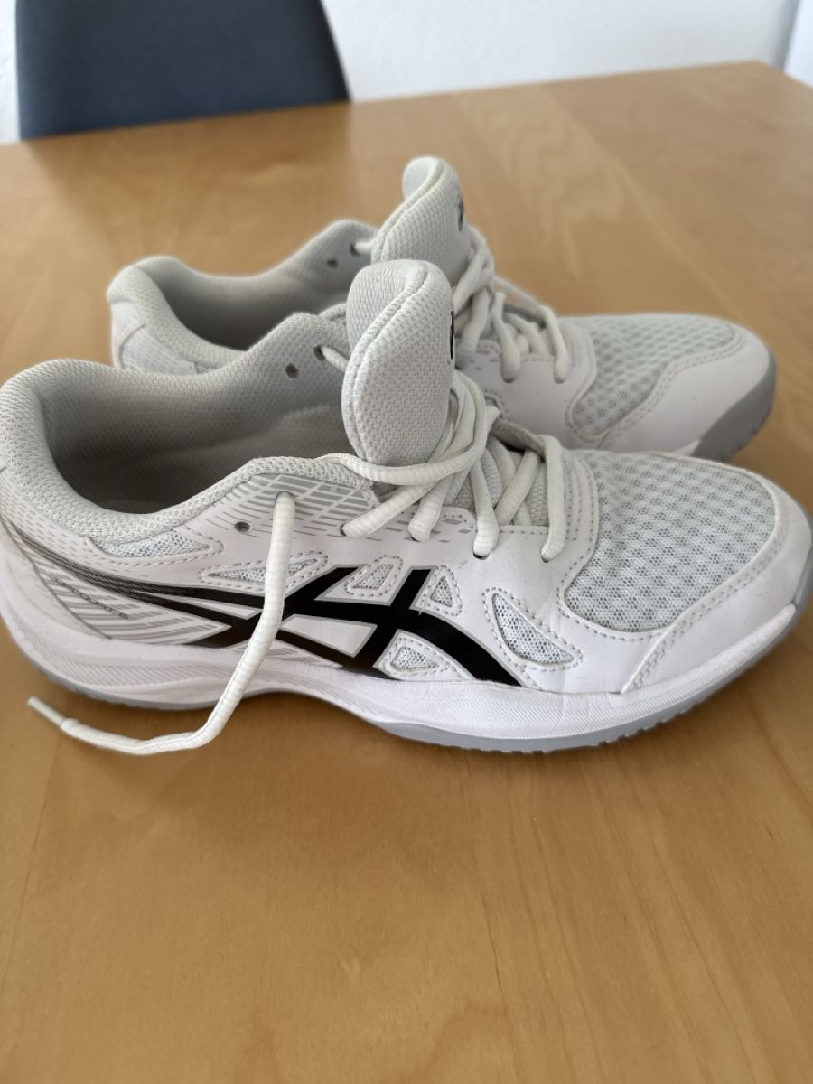 Asics Scarpe per ragazzi: Asics Hallenschuh 37 – Usato da Schmerikon venduto da BiancaM03 3