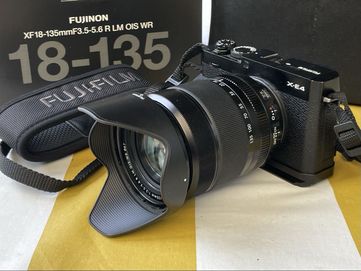 Fujifilm Kamera: Fuji X-E4 mit Zoomobektiv 18-135mm – Gebraucht aus Arth von el_minor