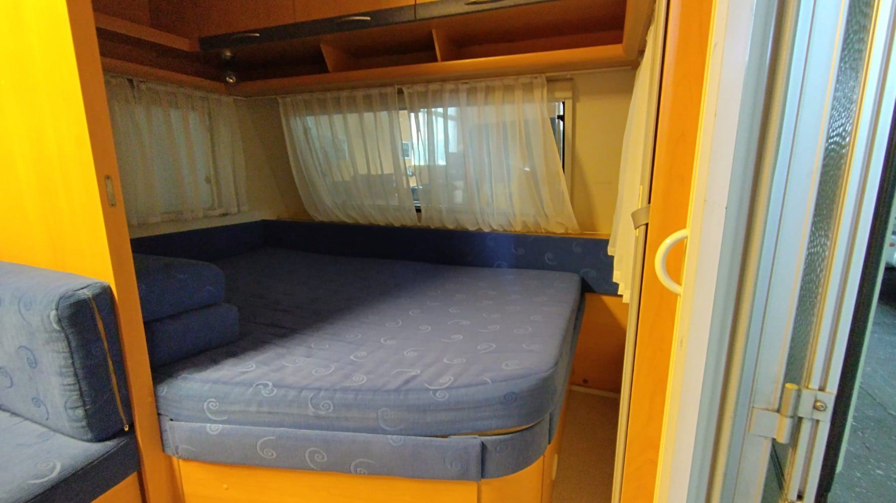 Knaus Camping Fahrzeuge: Wohnwagen Knaus Vimara 500 – Gebraucht aus Schüpfen von Brenners 7