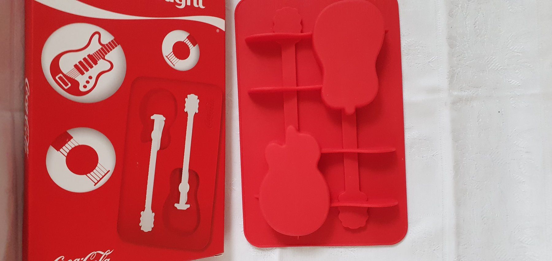 Teglie da forno: Coca - Cola Gitarre Silikon vorm – Usato da Läufelfingen venduto da jac_vp95 1