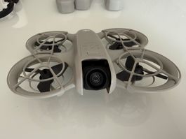 DJI Neo Drohne Bundle 3 Akkus viel Zubehör DJI Care Refresh