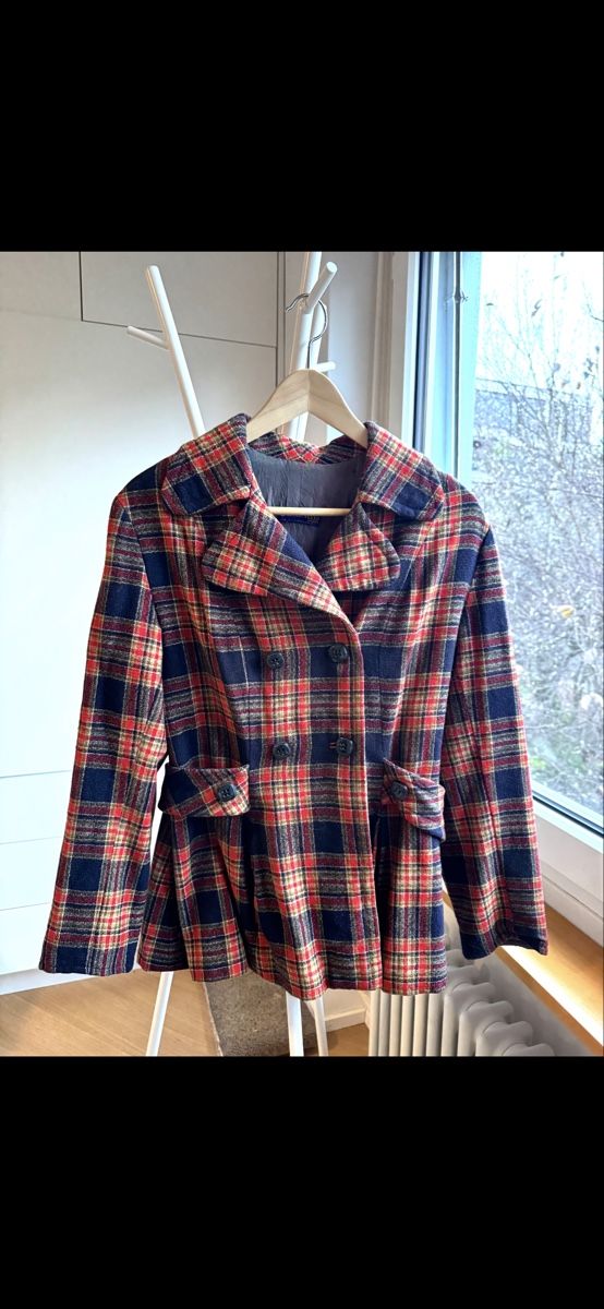 Giacche: Vintage Plaid Wool Blazer Jacket - Chic Fall Style! – Usato da Kilchberg ZH venduto da ccc_5llb