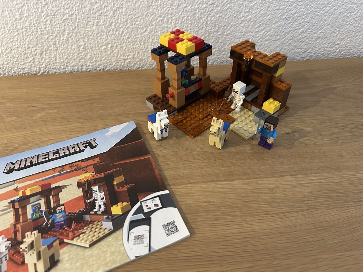 Lego Spielzeuge: Lego Minecraft Der Handelsplatz 21167 – Gebraucht aus Naters von Gemschhtte 1