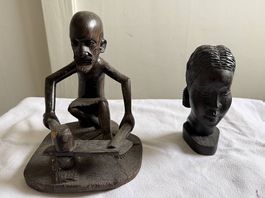 Afrikanische Figur & Kopf, handgeschnitzt, älter