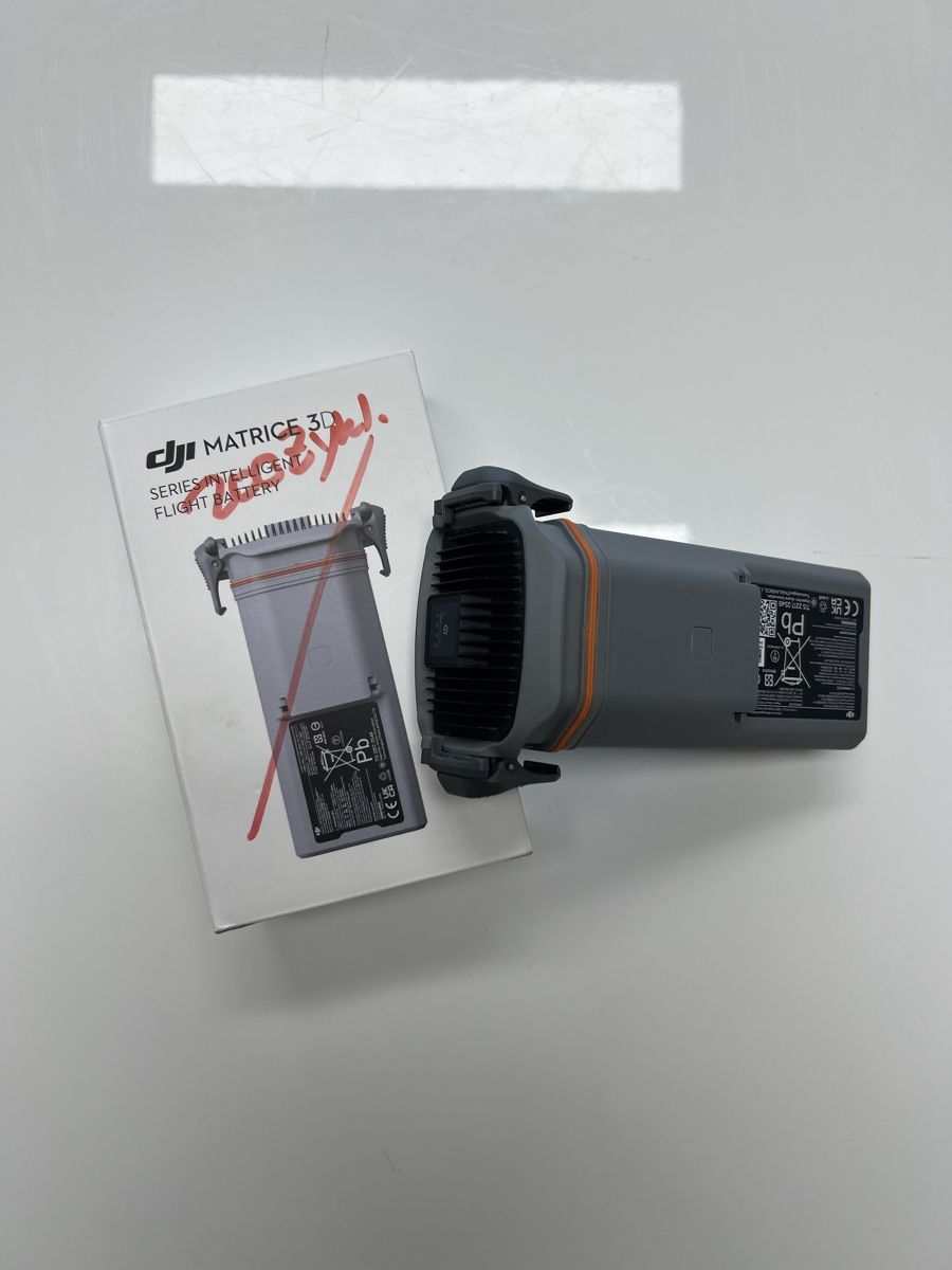 DJI Akkus, Ladegeräte & Netzgeräte: DJI Matrice 3D - Intelligent Flight Battery – Gebraucht aus Herisau von RemoteVisionGmbH