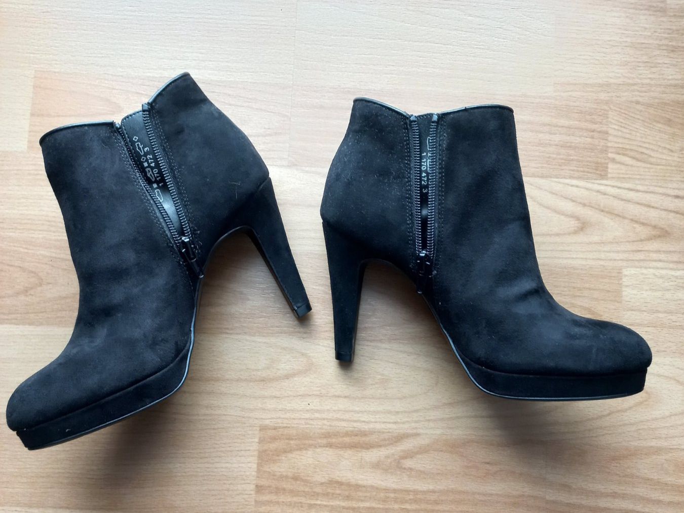 Scarpe da donna: Damen Stiefeletten schwarz Gr.37 – Usato da Arbon venduto da rispi89 1