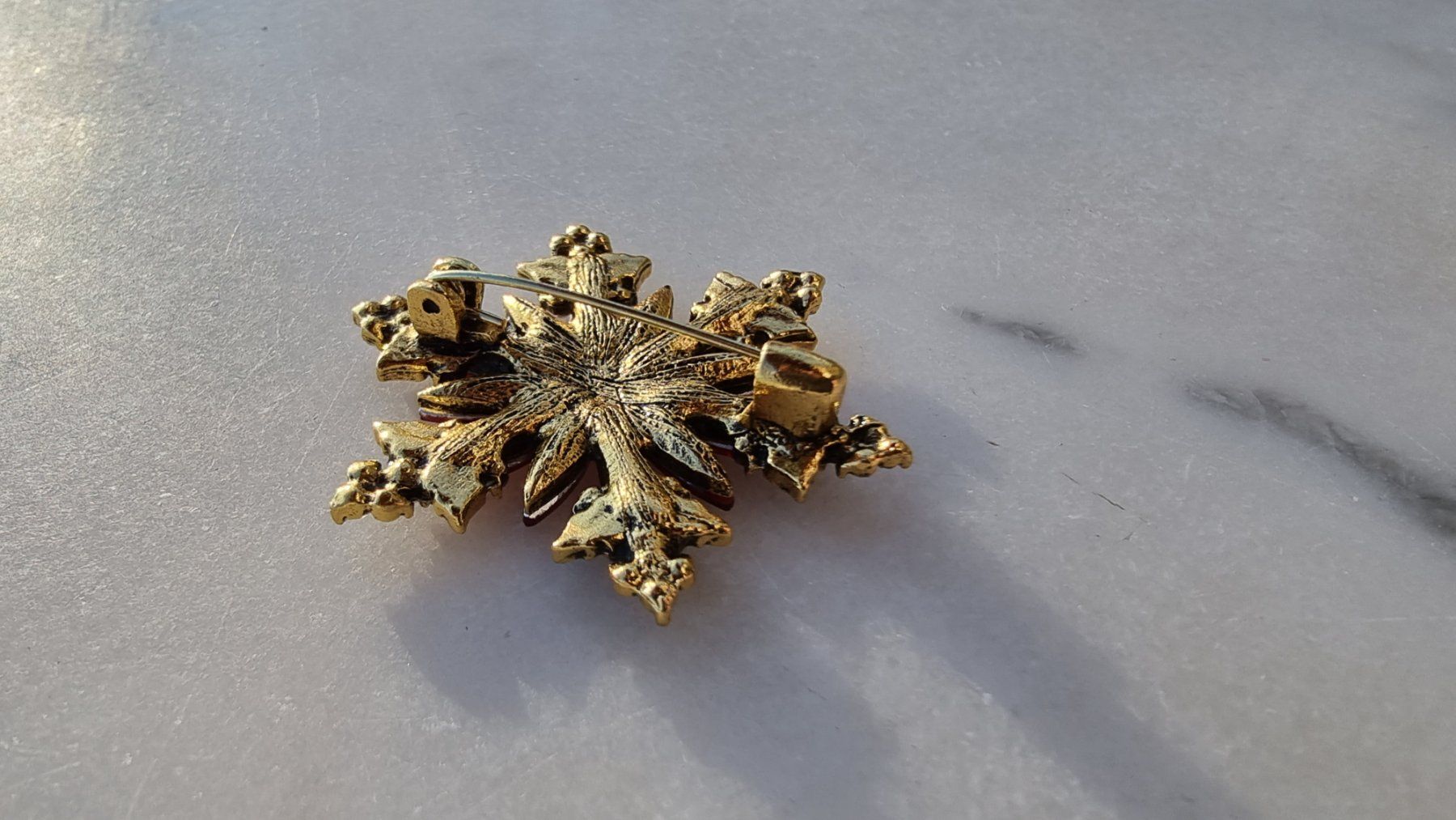 Broschen & Nadeln: Weihnachtsstern Brosche ca. 4 cm 613 – Gebraucht aus Wald ZH von Martin79 6