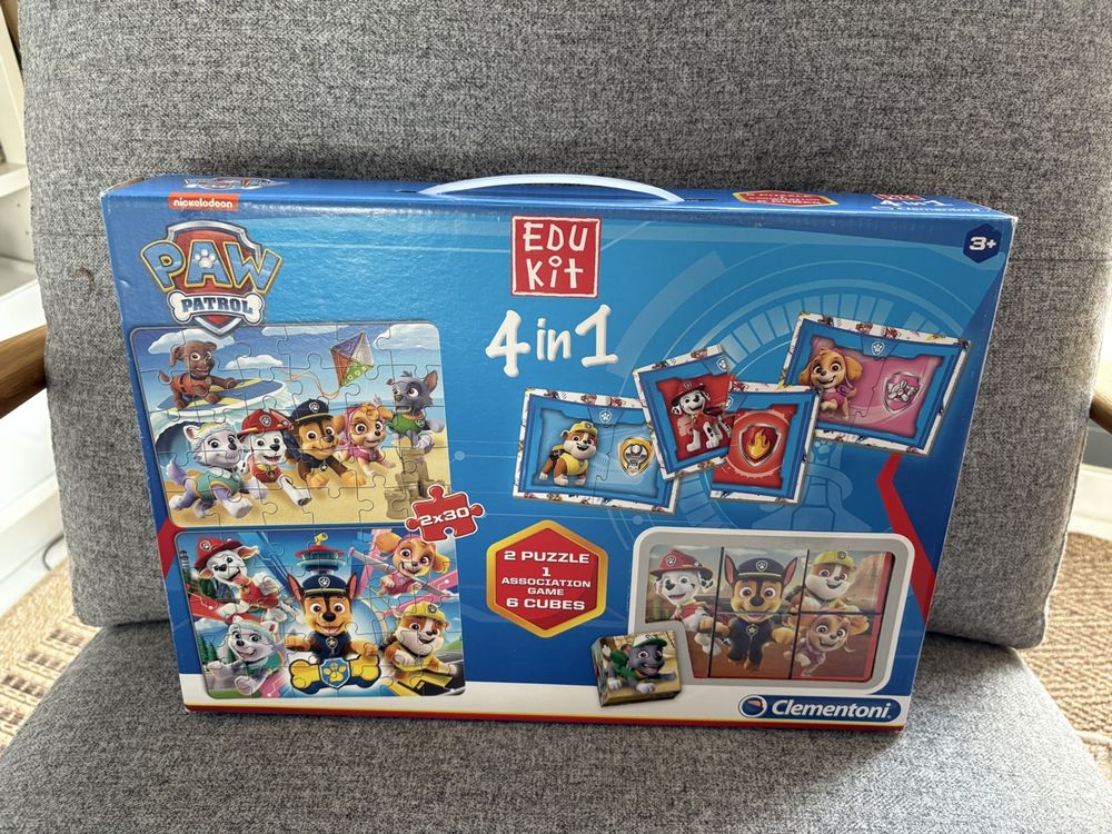 Kit de création de bijoux pour enfants dès 7 ans, idéal pour réaliser des colliers et bracelets uniques avec des perles, charms, fils et accessoires. BOÎTE À BIJOUX 2 EN 1: la