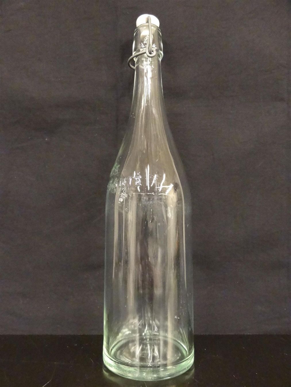 Bicchieri, Caraffe & Bottiglie: alte Flasche HENNIEZ SANTÉ 1964 – Usato da Kerzers venduto da Flaschenposten 2