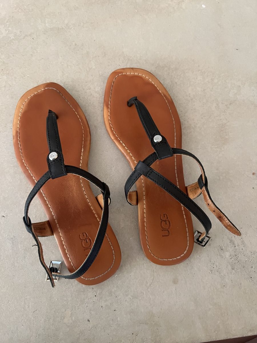 Ugg Chaussures femmes: UGG Sandalen Leder – D'occasion à Winterthur par ni_ra