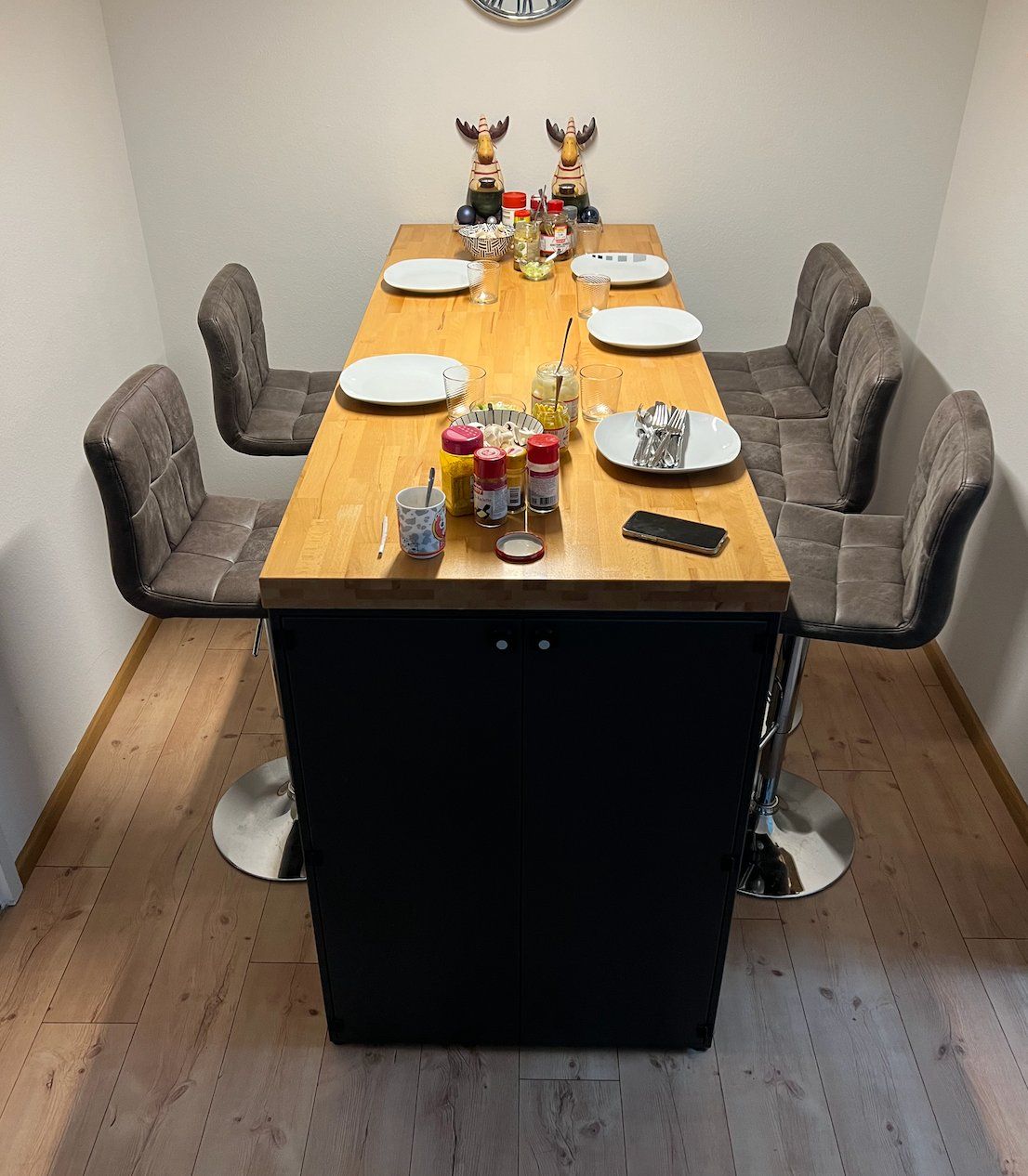 Tables: Moderner Bartisch - stilvoll & hochwertig – D'occasion à Luzern par aezha