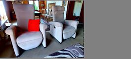 Fauteuils inclinables confortables et élégants état neuf!