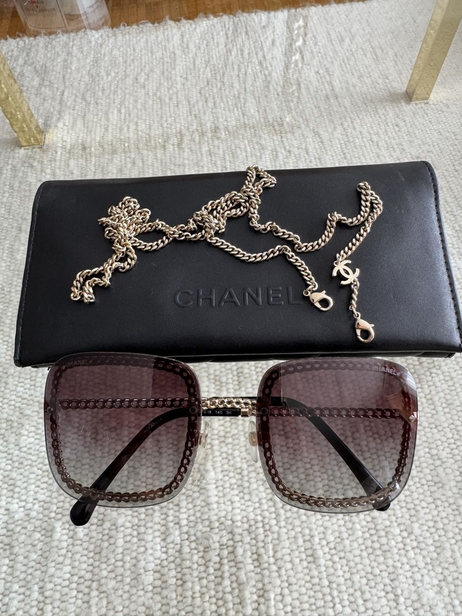 Chanel Occhiali & Lenti: CHANEL Sonnenbrille mit Kette – Nuovo (secondo la descrizione) da Steinhausen venduto da Mimirose114