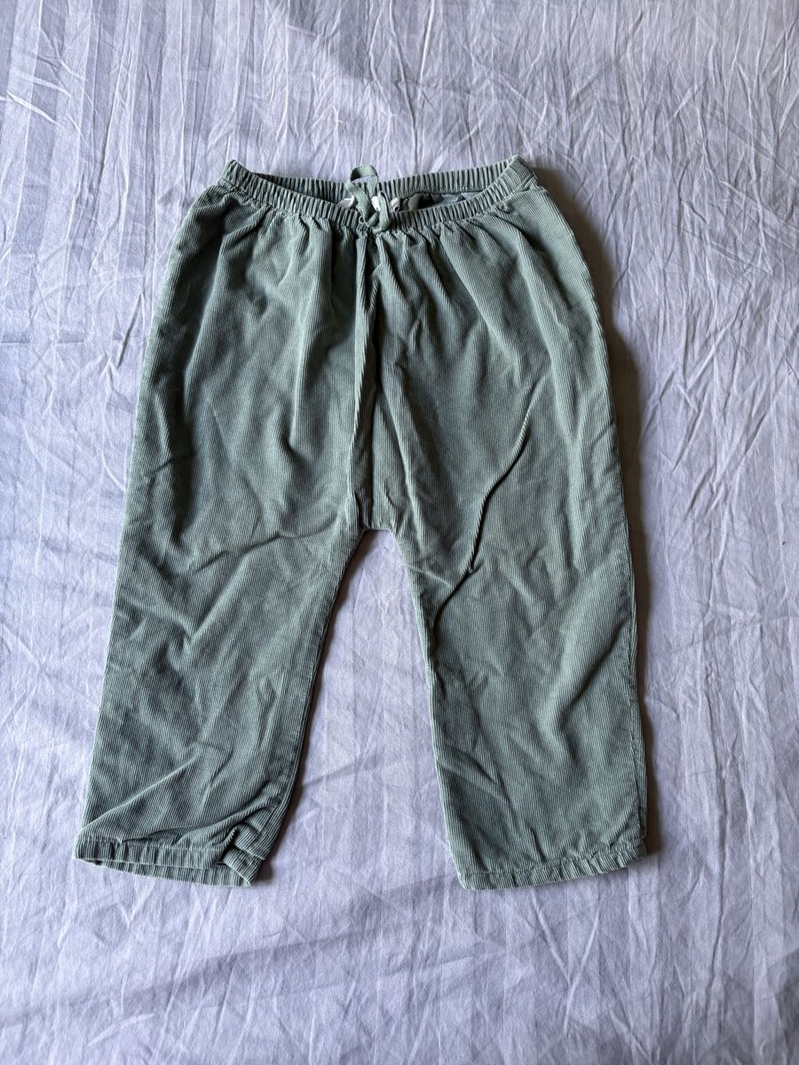 Cyrillus Pantaloni: Sarouel en velours Cyrillus taille 24 mois – Usato da Genève venduto da cec_6qrf