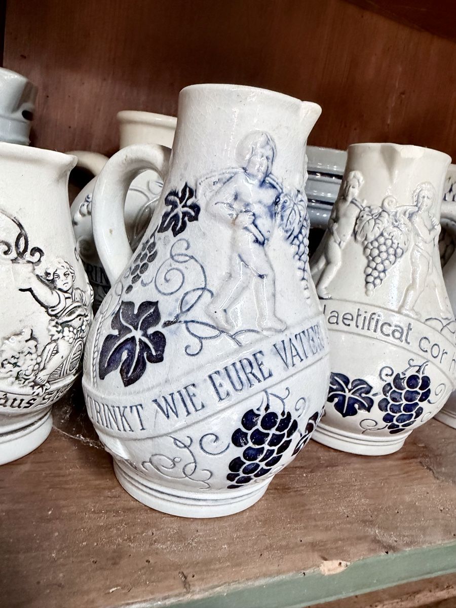 Carafes: Weinkrüge, Krüge, Steingut, 18 Stk. – D'occasion à Hersiwil par IAKoB 1
