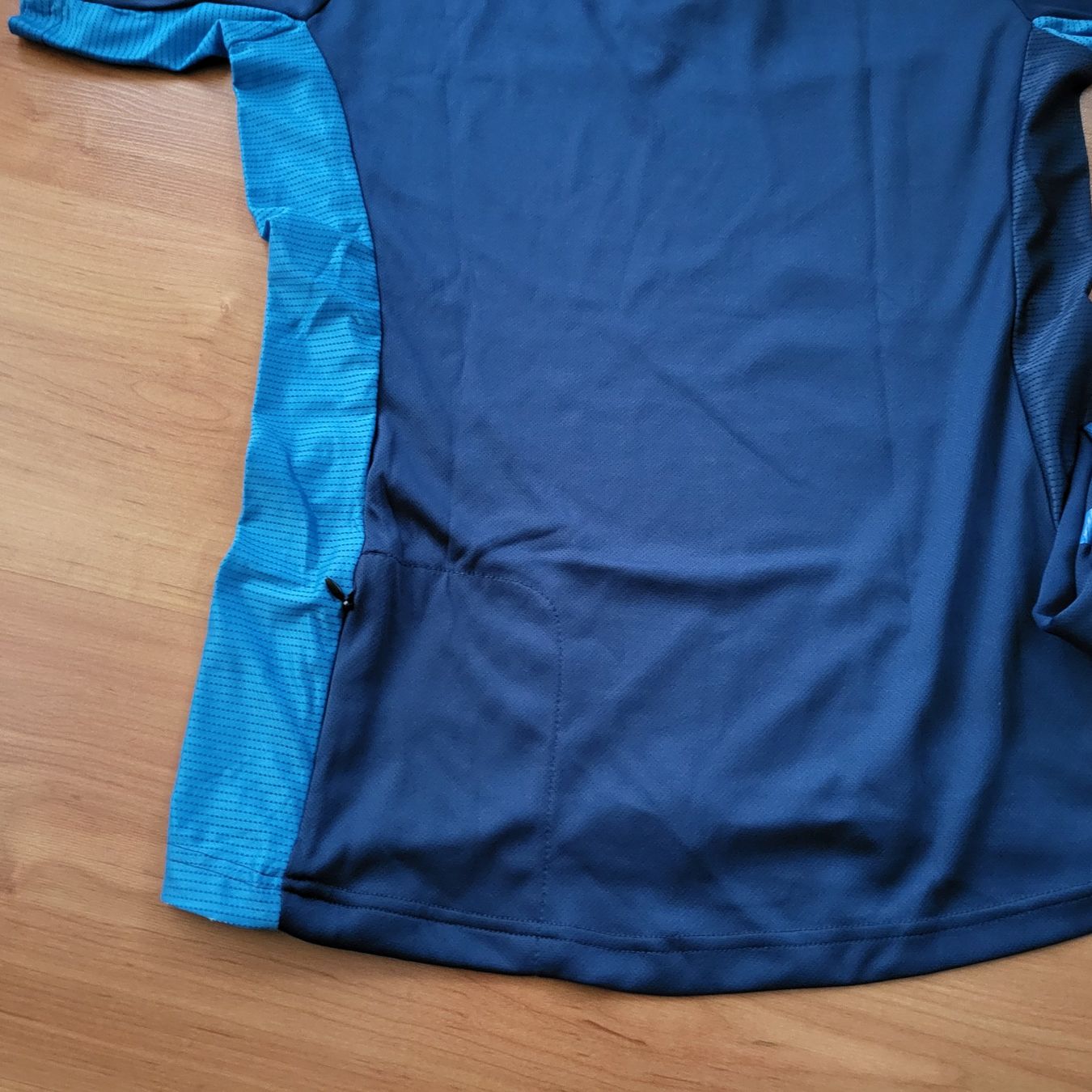 T-shirt: Veloshirt – Usato da Lostorf venduto da Benidomi1 2