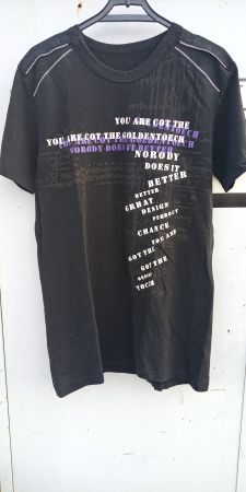 Schwarzes T-Shirt mit Reissverschluss-Applikation Gr. S