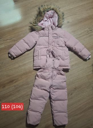 Winteroverall rosa mit Kapuze, Grösse 110 (104)