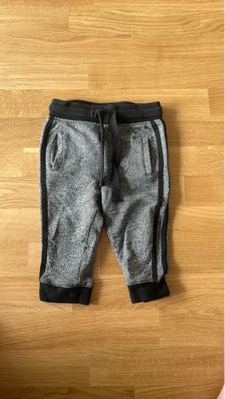 Sportliche Kindertrainerhose, 80 cm