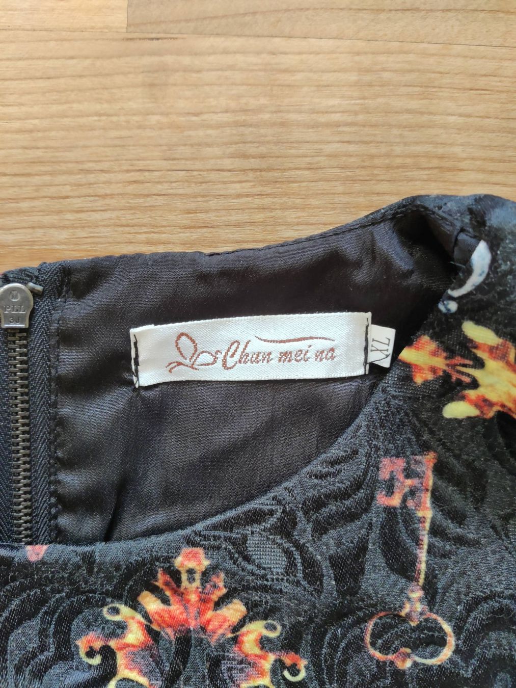 Vestiti: Schwarzes Kleid mit Print, M-L – Usato da Birmensdorf ZH venduto da Nebuliane 3