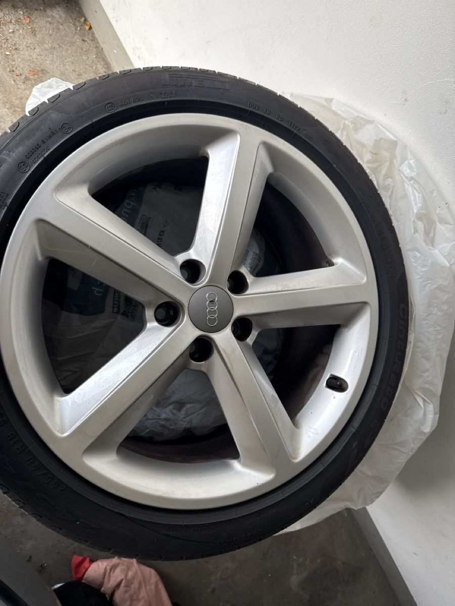 Audi Cerchioni: Audi A5 felgen – Usato da Liestal venduto da lin_ldn7