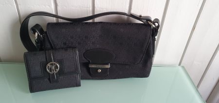 Sac à main et porte monnaie noir Coccinelle