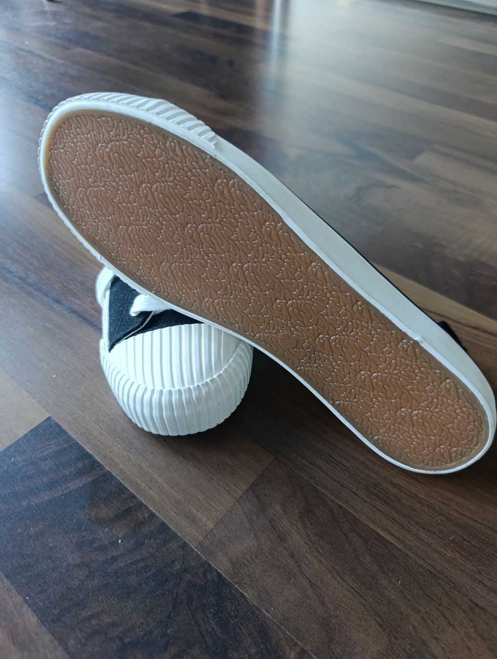 Only Scarpe da donna: NEU - Only Schuhen  – Nuovo (secondo la descrizione) da Strengelbach venduto da Cbrughelli 2