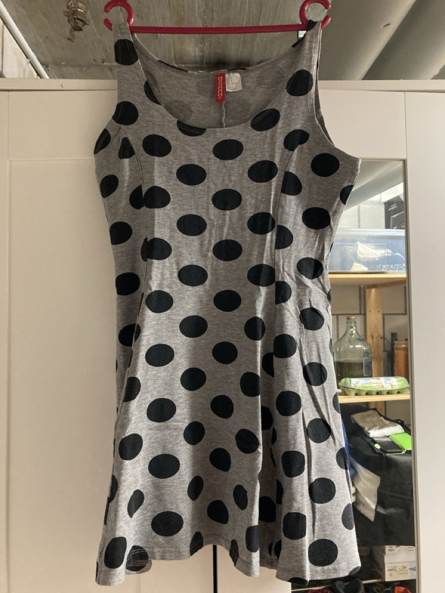 H&M Vestiti & Gonne: Sommerkleid grau – Usato da Urtenen-Schönbühl venduto da alessibas