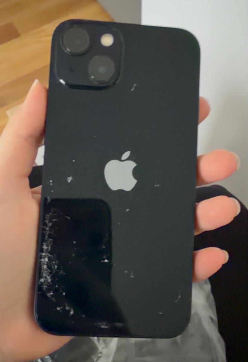 Apple Telefoni cellulari / Smartphones: Apple iPhone 13 Gebrauchsspuren gebraucht – Usato da Basel venduto da mer_w72m 1