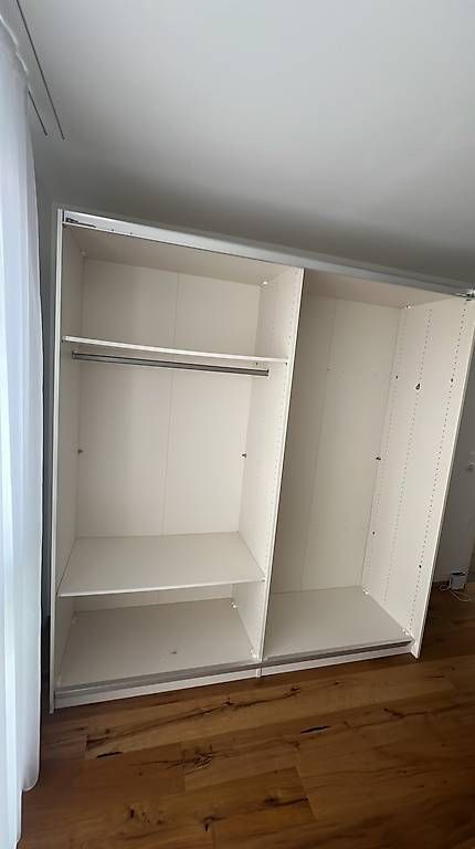 Armadi: Kleiderschrank – Usato da  venduto da  1