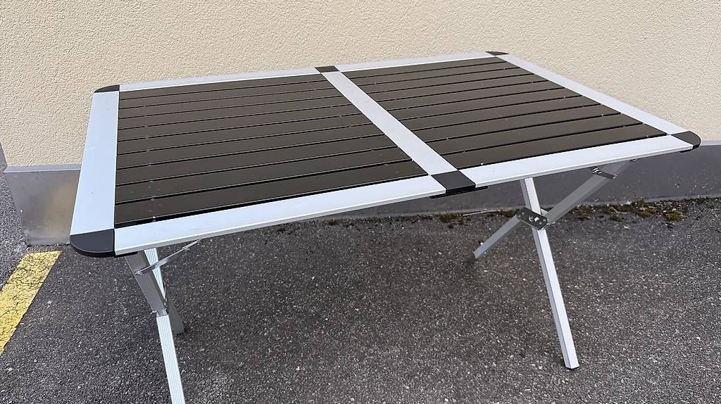 Tavoli: Campingtisch Trevolution, faltbar – Usato da Luzern venduto da Faebsen
