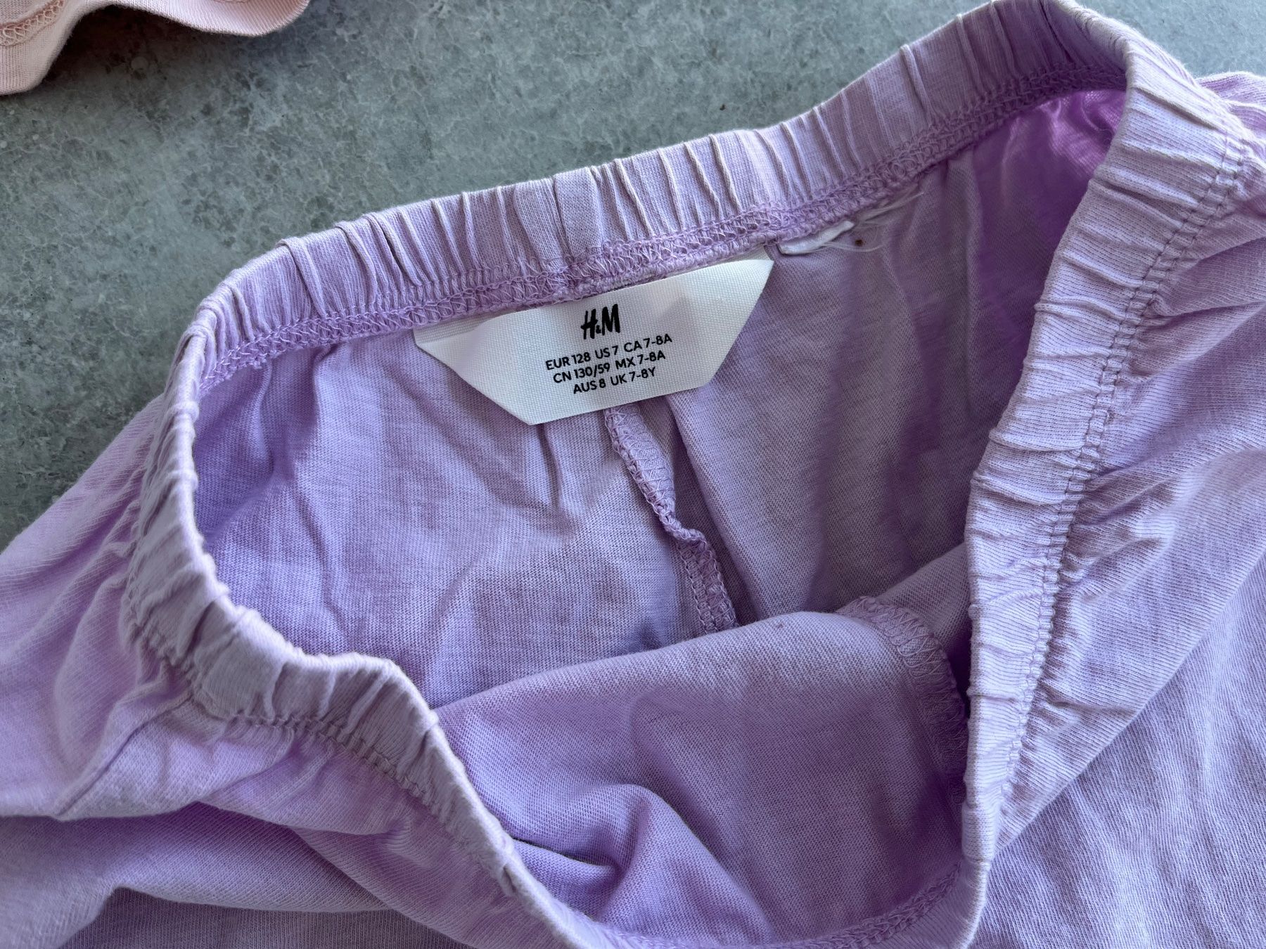 Lotti & Set di vestiti: Kleiderpaket 4 Shorts H&M, Gr. 128 – Usato da Zollikofen venduto da spunk65 3