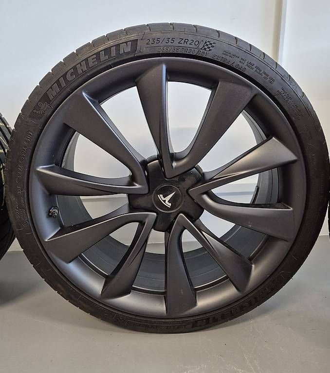 Pneumatici & Ruote complete: Jantes Tesla Model 3 avec pneus été – Usato da Bussigny venduto da NoLimiit 3