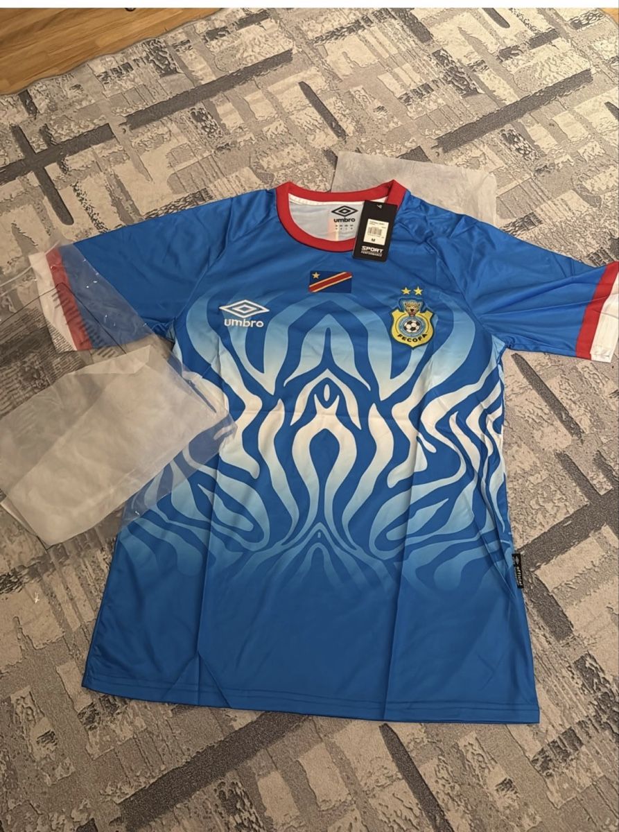Umbro Canottiere & Pantaloni: Umbro-Trikot R.D Congo WM 2026 – Nuovo e nell'imballaggio originale da Zürich venduto da aronjrm